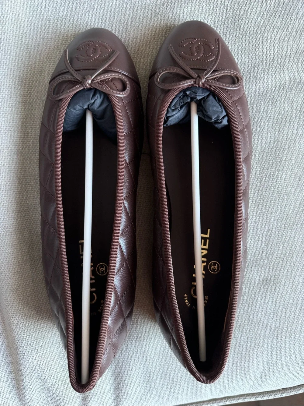 NWT Chanel 26B Chocolate Dark Brown Lambskin Quilted CC Ballet Ballerina Flat 40